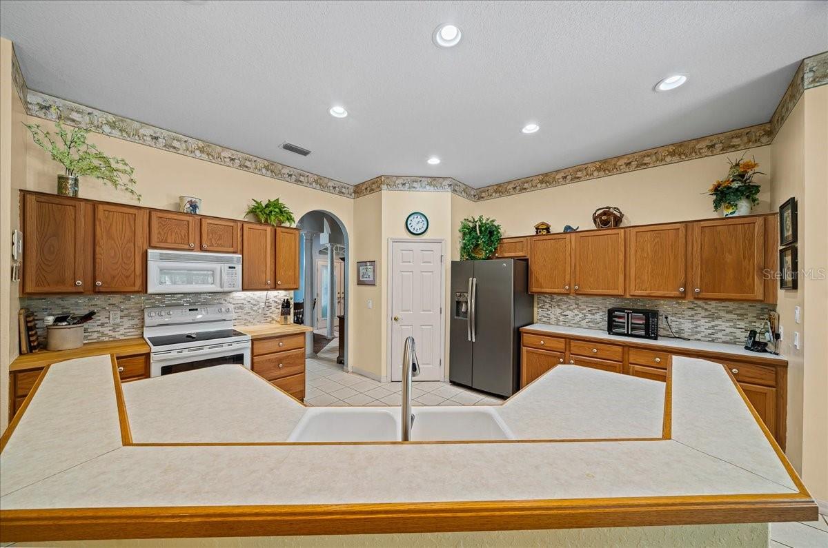 16731 SE 181ST TER, WEIRSDALE, FL — photo 11