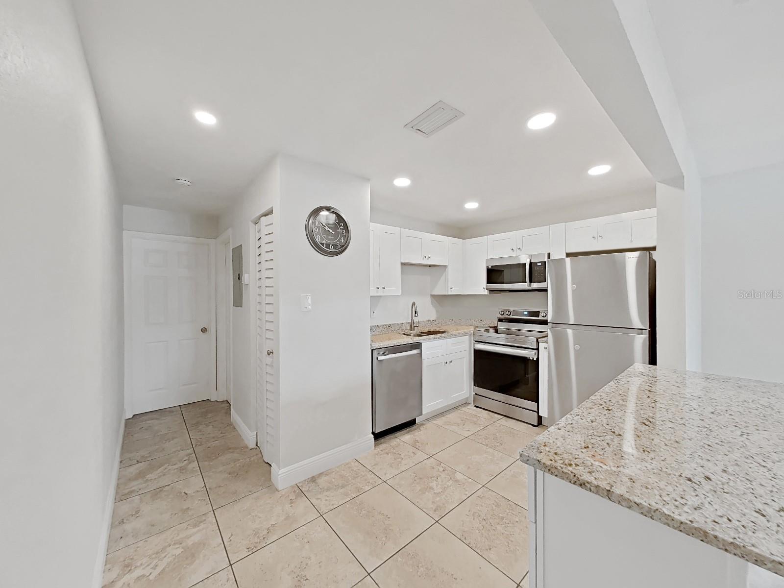 2501 HARN BLVD #H39, CLEARWATER, FL — photo 8