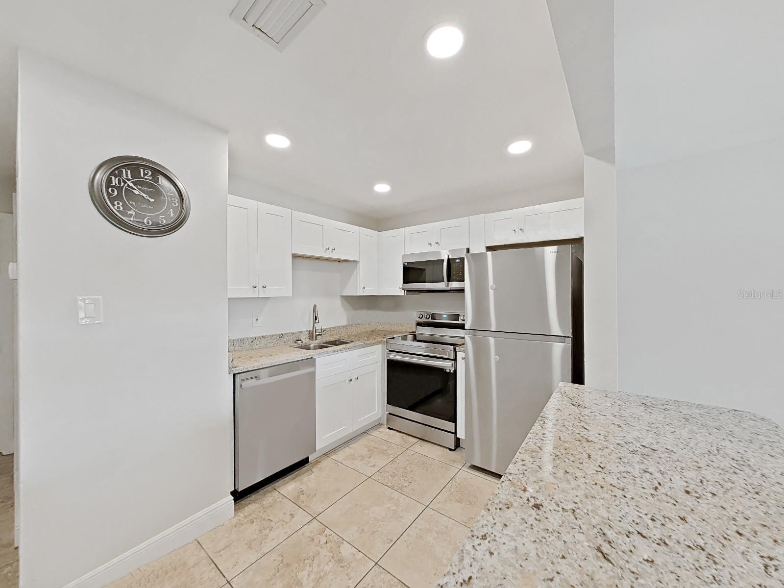2501 HARN BLVD #H39, CLEARWATER, FL — photo 9