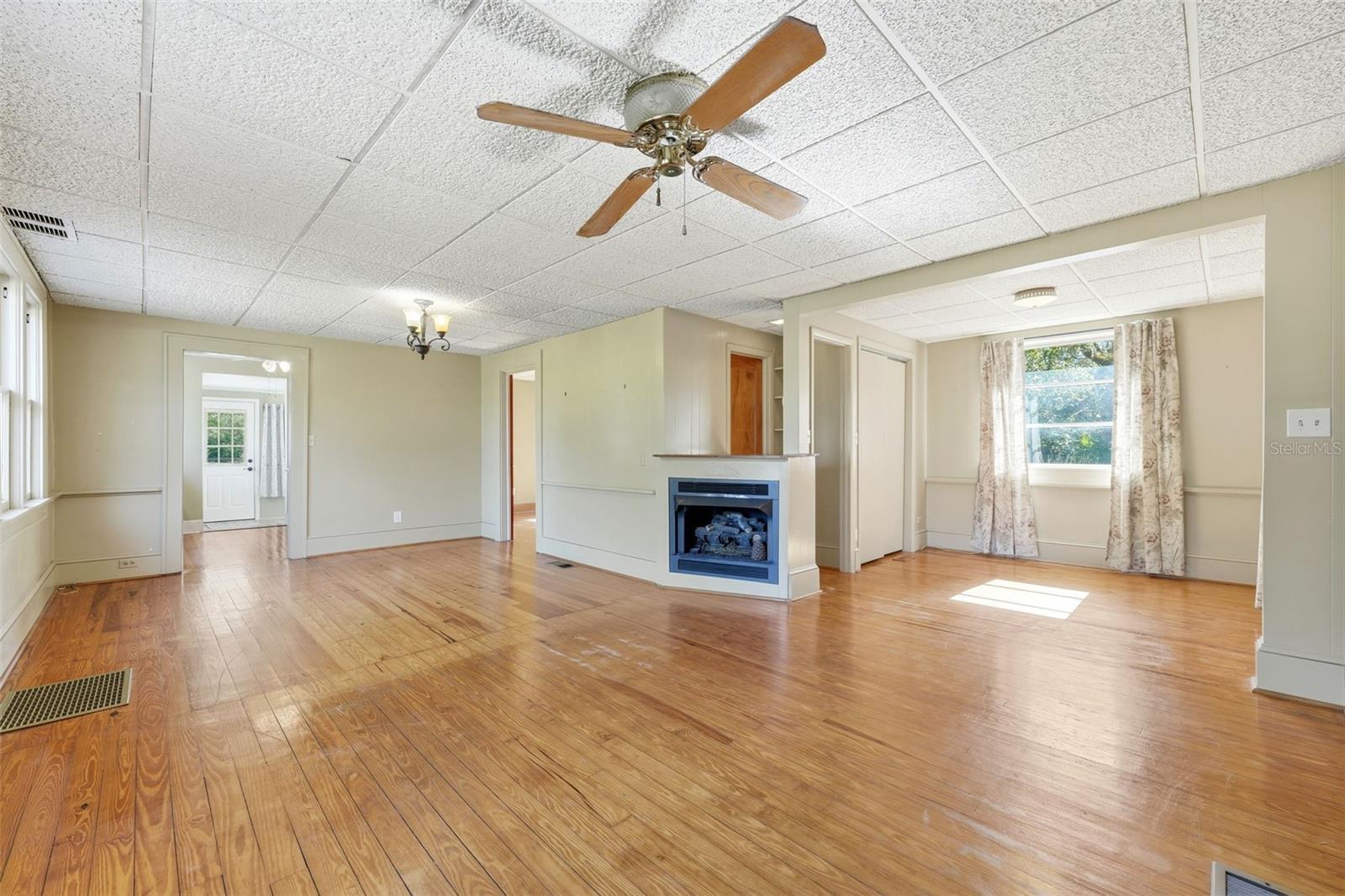 30930 COUNTY ROAD 437, SORRENTO, FL — photo 18
