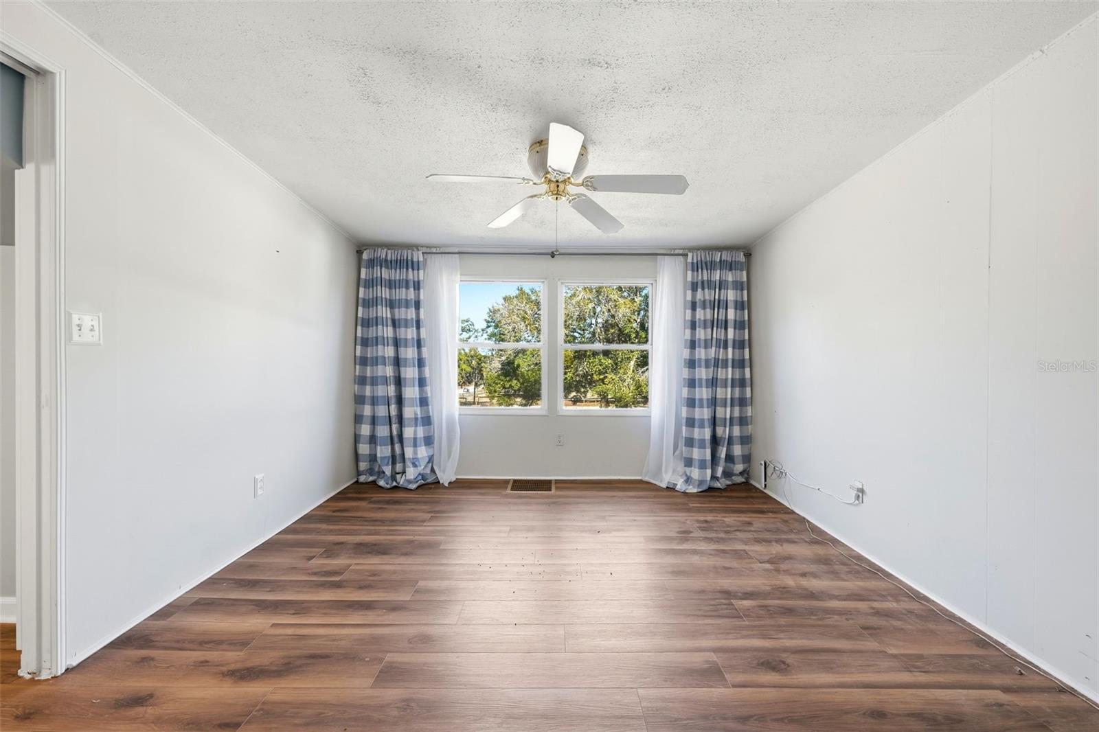 30930 COUNTY ROAD 437, SORRENTO, FL — photo 40