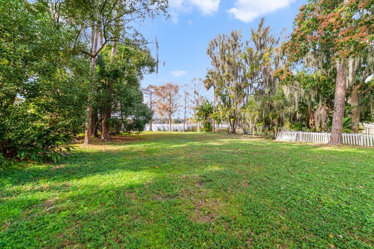 3658 N ECONLOCKHATCHEE TRL, ORLANDO, FL