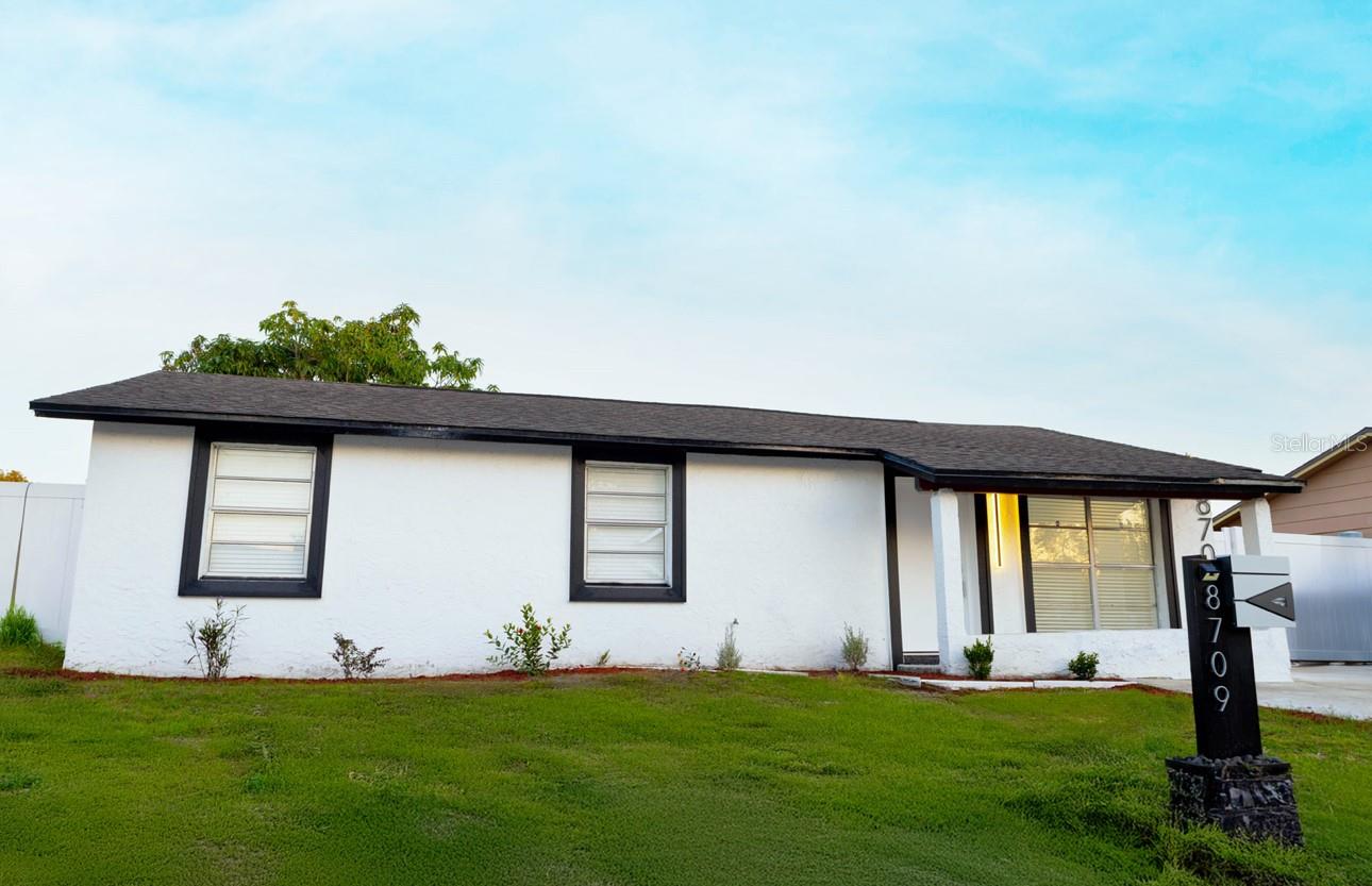 8709 MARLIN CT, TAMPA, FL — photo 3