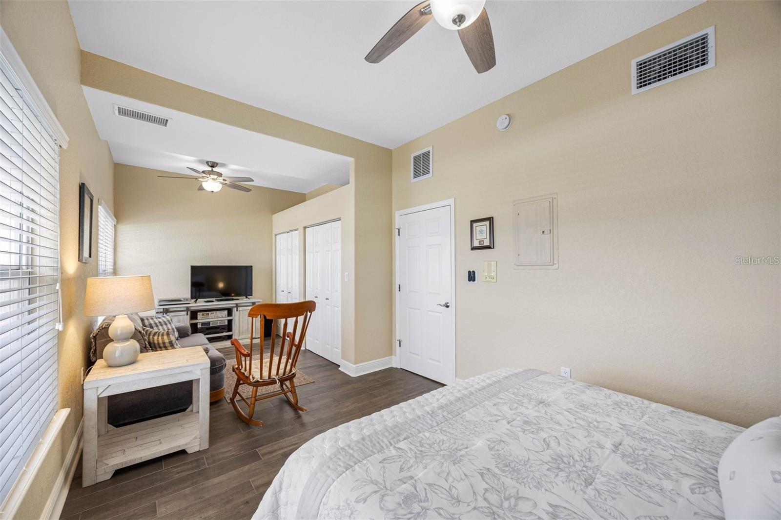 146 175TH TERRACE DR E, REDINGTON SHORES, FL — photo 32