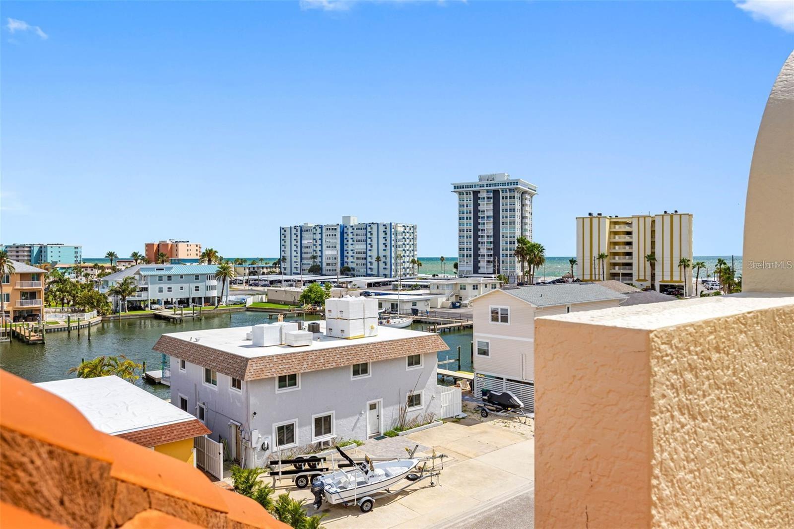 146 175TH TERRACE DR E, REDINGTON SHORES, FL — photo 39