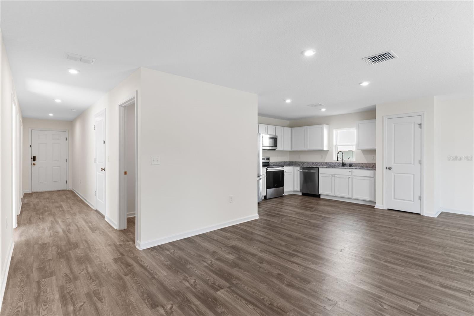 2059 KENTUCKY RD, SUMTERVILLE, FL — photo 13