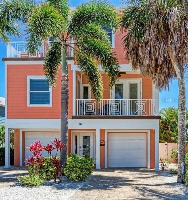 203 N HARBOR DR, HOLMES BEACH, FL