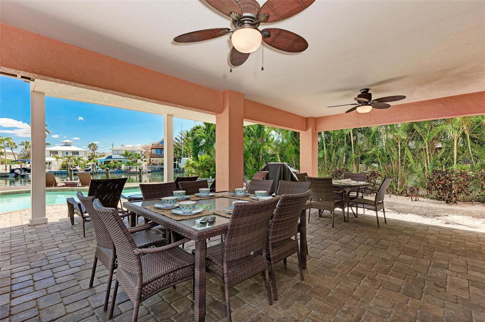 203 N HARBOR DR, HOLMES BEACH, FL — photo 5