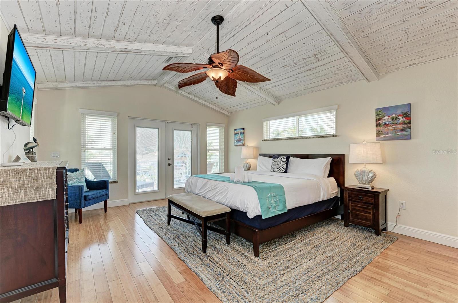 203 N HARBOR DR, HOLMES BEACH, FL — photo 7