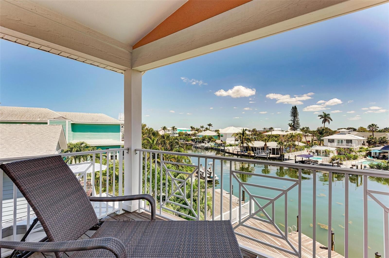203 N HARBOR DR, HOLMES BEACH, FL — photo 8