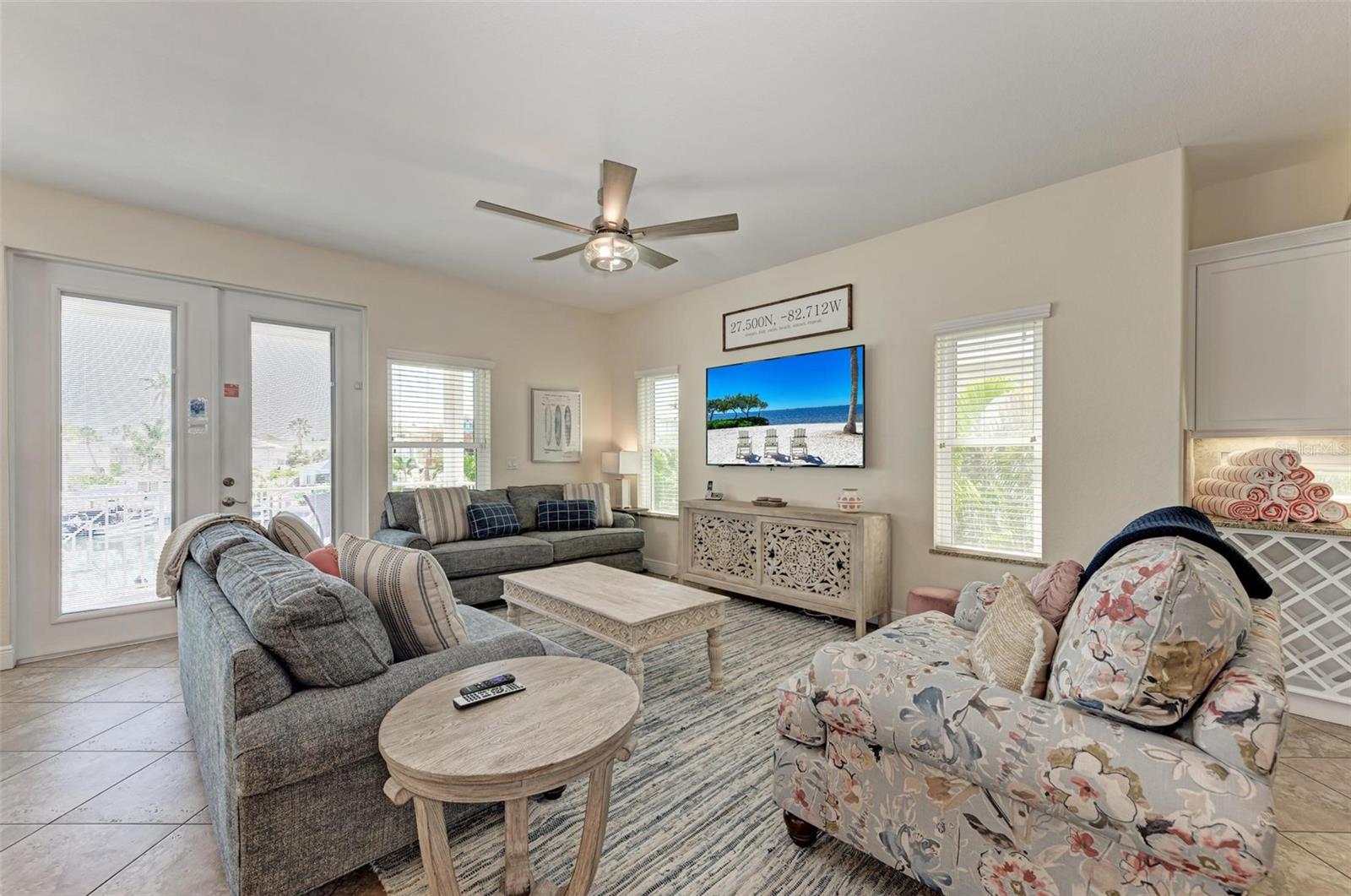 203 N HARBOR DR, HOLMES BEACH, FL — photo 21