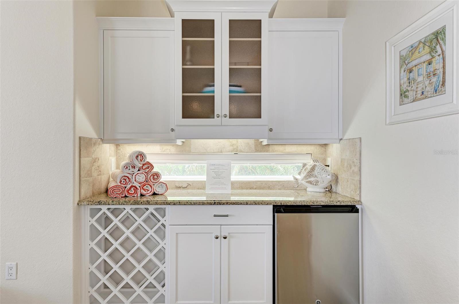 203 N HARBOR DR, HOLMES BEACH, FL — photo 24