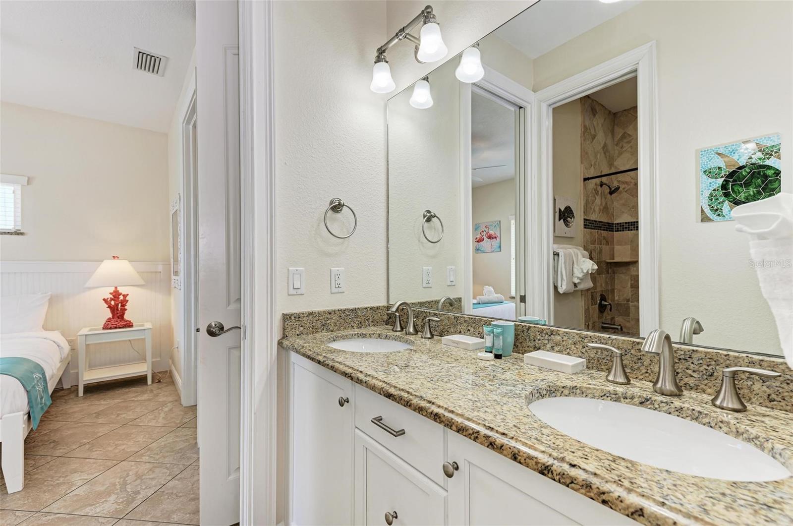 203 N HARBOR DR, HOLMES BEACH, FL — photo 32
