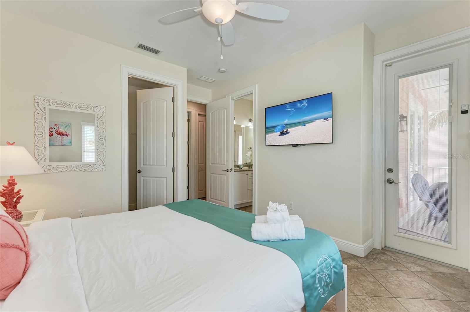 203 N HARBOR DR, HOLMES BEACH, FL — photo 35