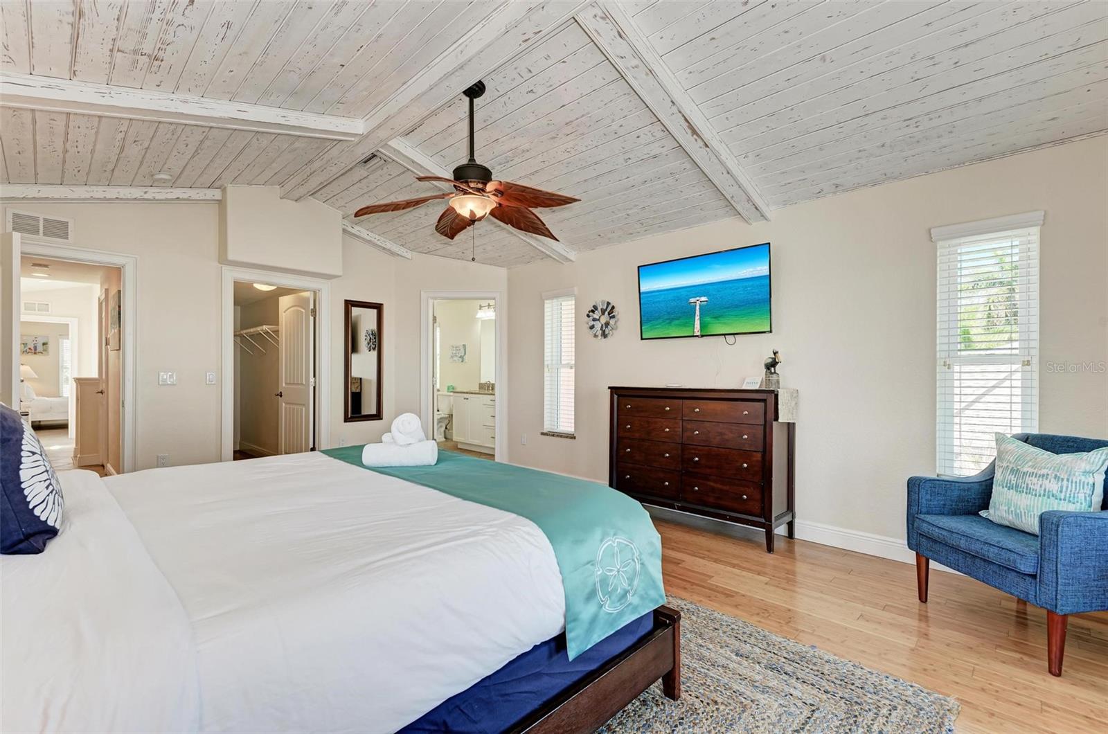 203 N HARBOR DR, HOLMES BEACH, FL — photo 45