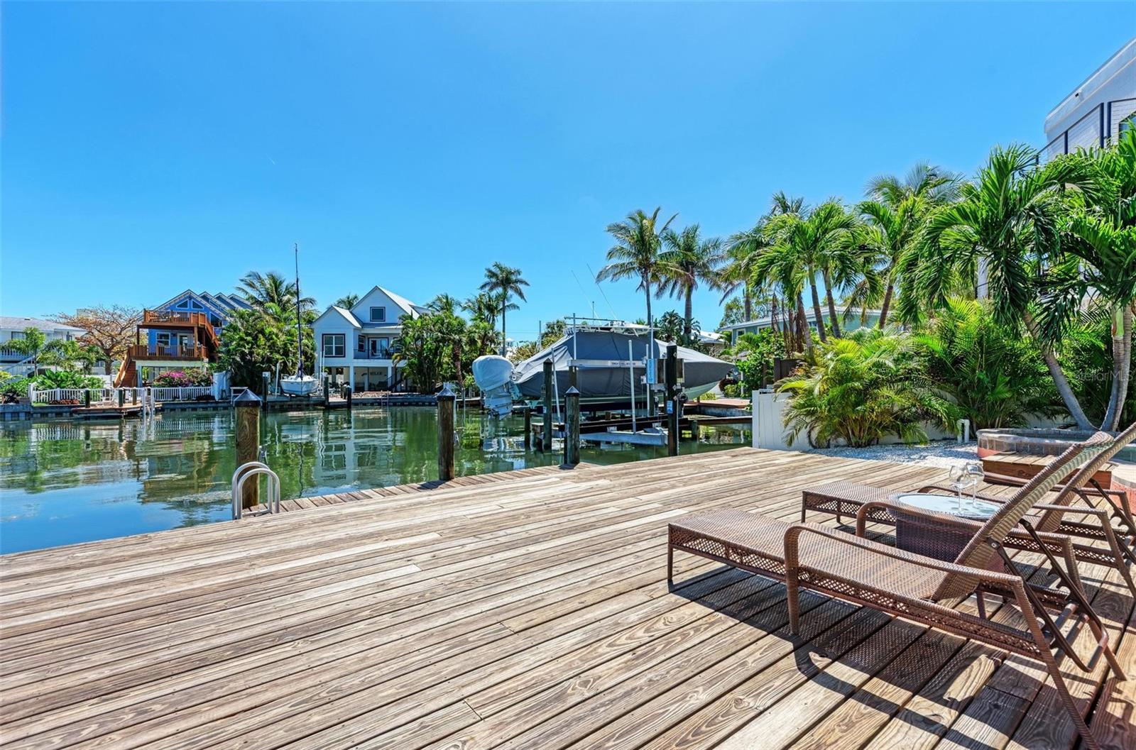 203 N HARBOR DR, HOLMES BEACH, FL — photo 58