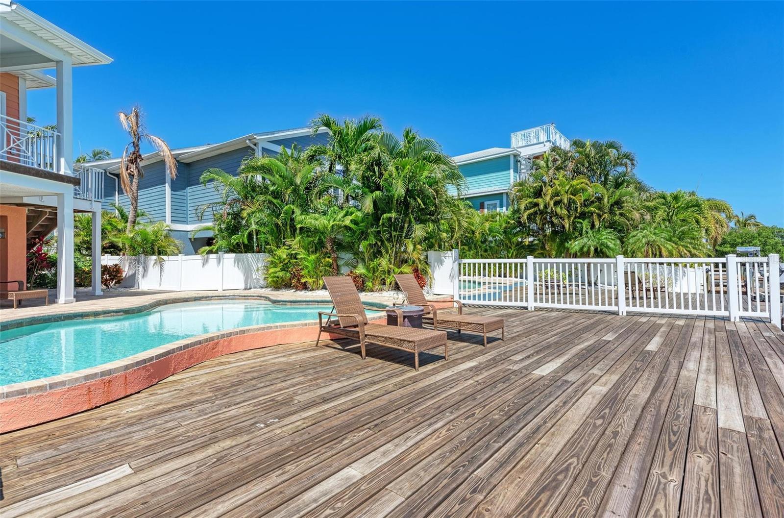 203 N HARBOR DR, HOLMES BEACH, FL — photo 59