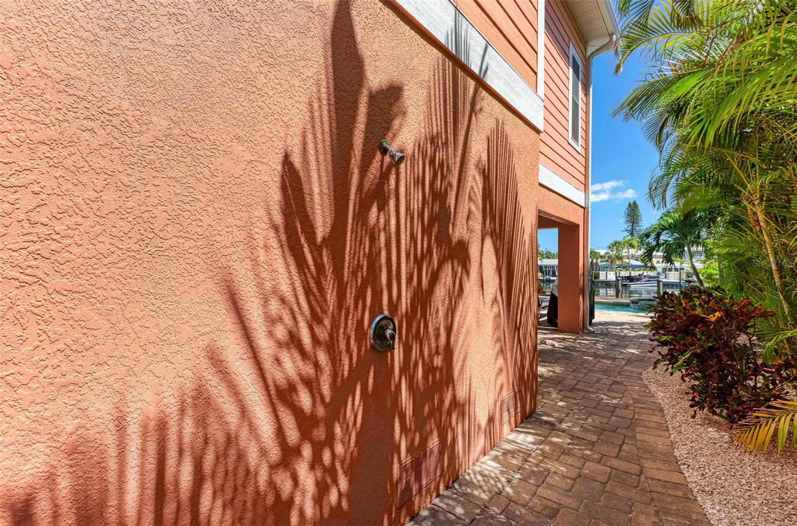 203 N HARBOR DR, HOLMES BEACH, FL — photo 60