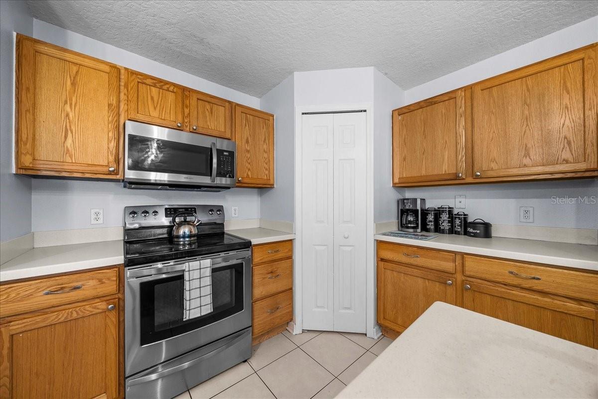 888 MARIETTA LN, EUSTIS, FL — photo 69
