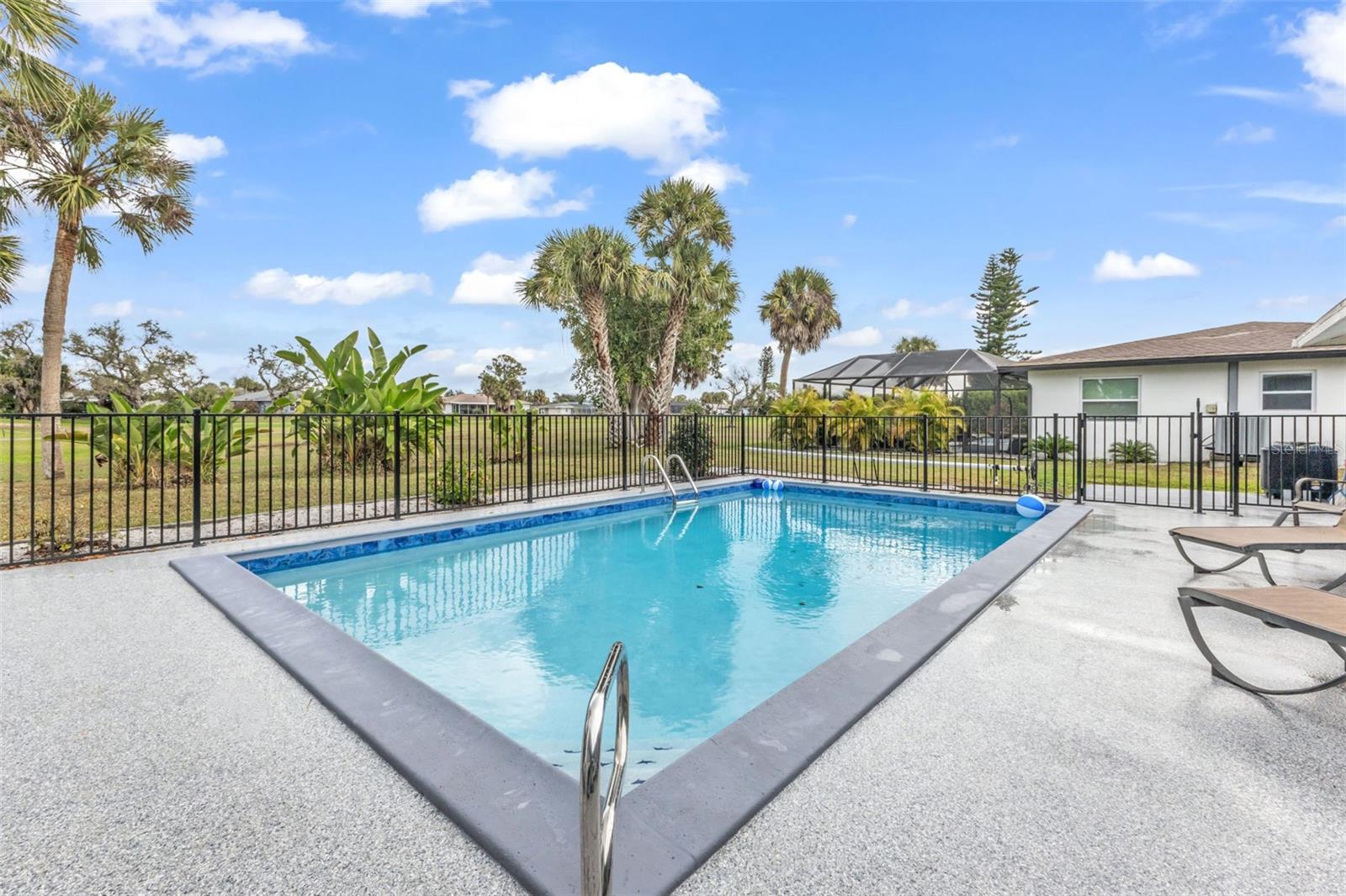16 OAKLAND HILLS PL, ROTONDA WEST, FL — photo 38
