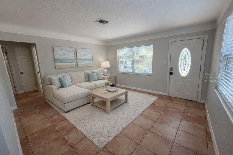 5721 10TH AVE N, ST PETERSBURG, FL — photo 3