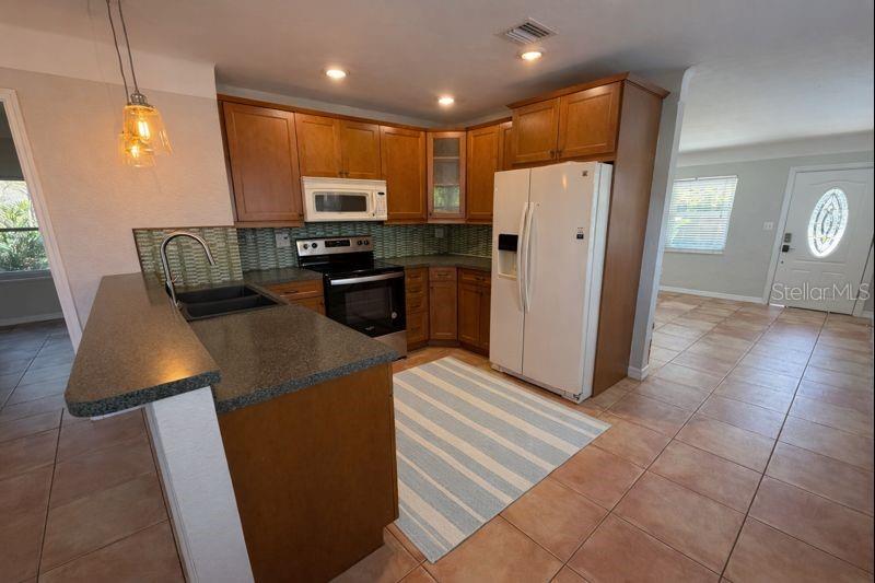 5721 10TH AVE N, ST PETERSBURG, FL — photo 5