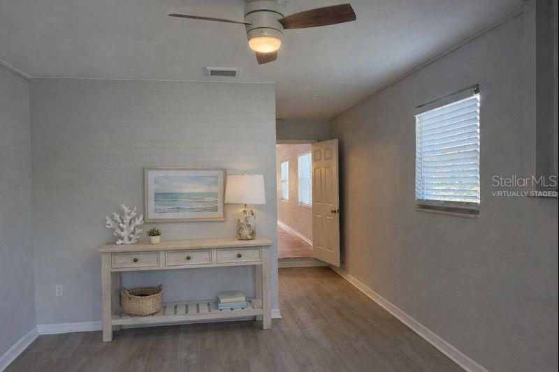 5721 10TH AVE N, ST PETERSBURG, FL — photo 10