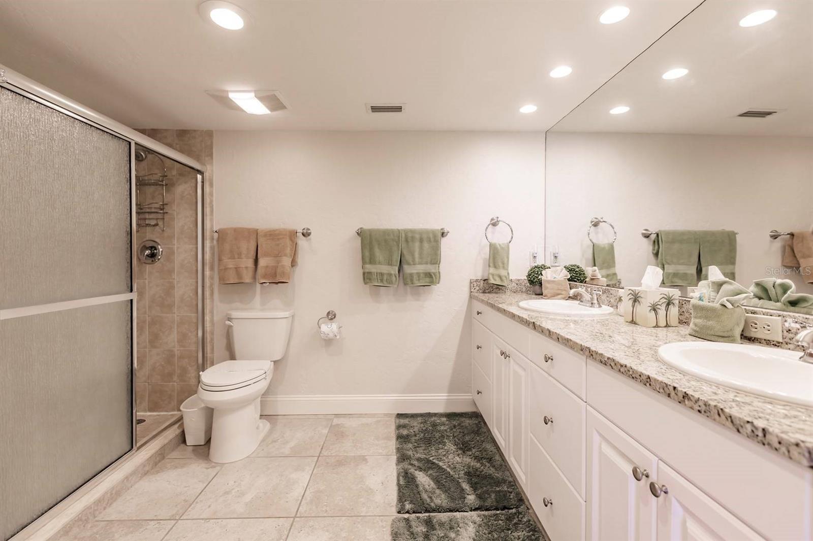 1125 W PEPPERTREE DR #605, SARASOTA, FL — photo 38