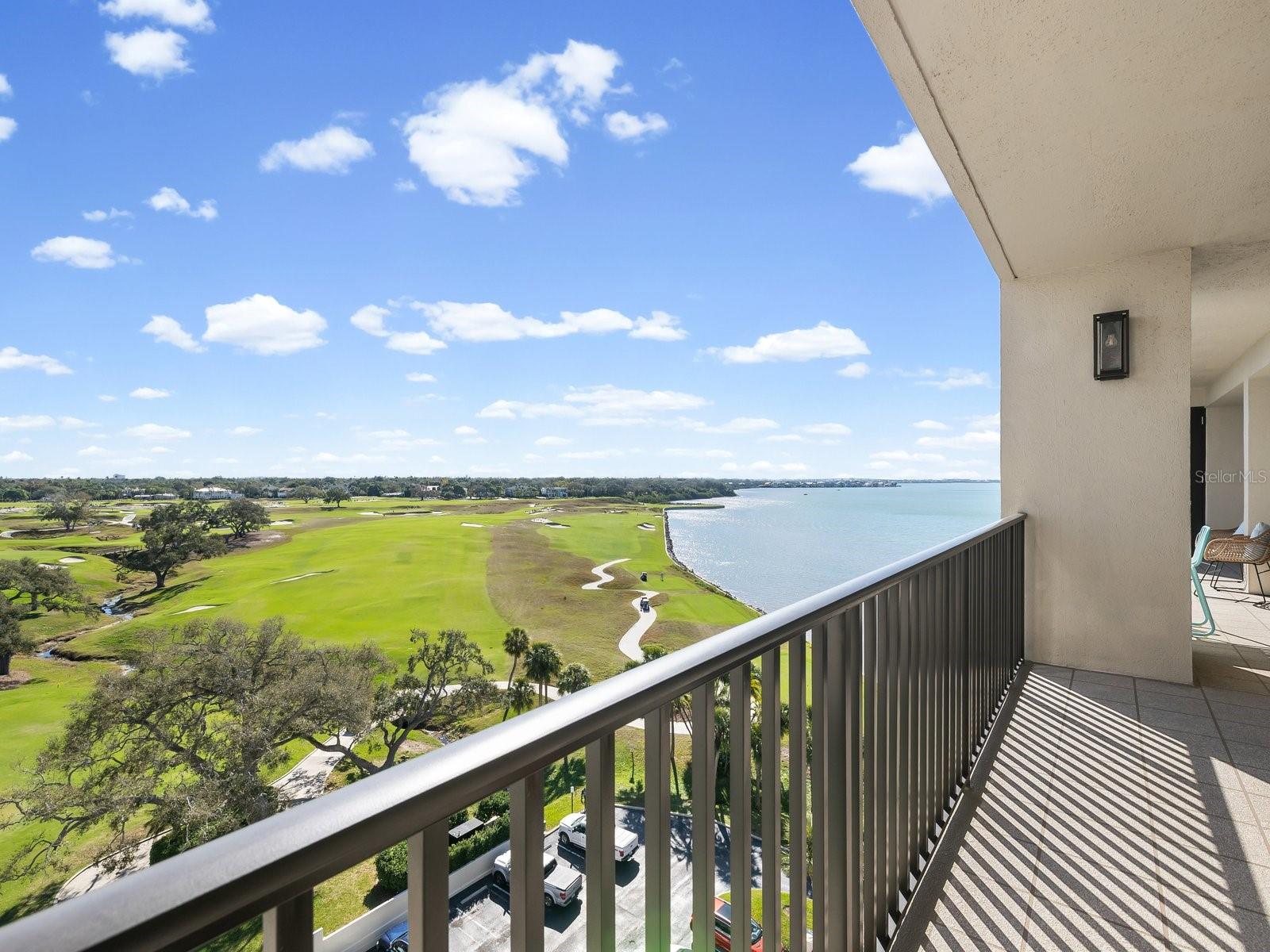 4 BELLEVIEW BLVD #804, BELLEAIR, FL