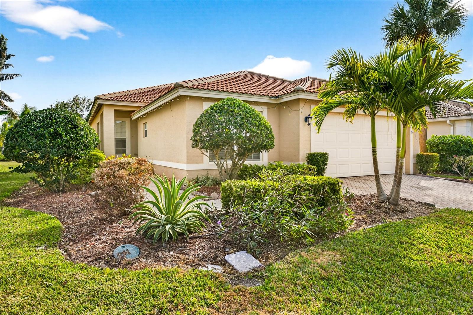 15709 CRYSTAL WATERS DR, WIMAUMA, FL