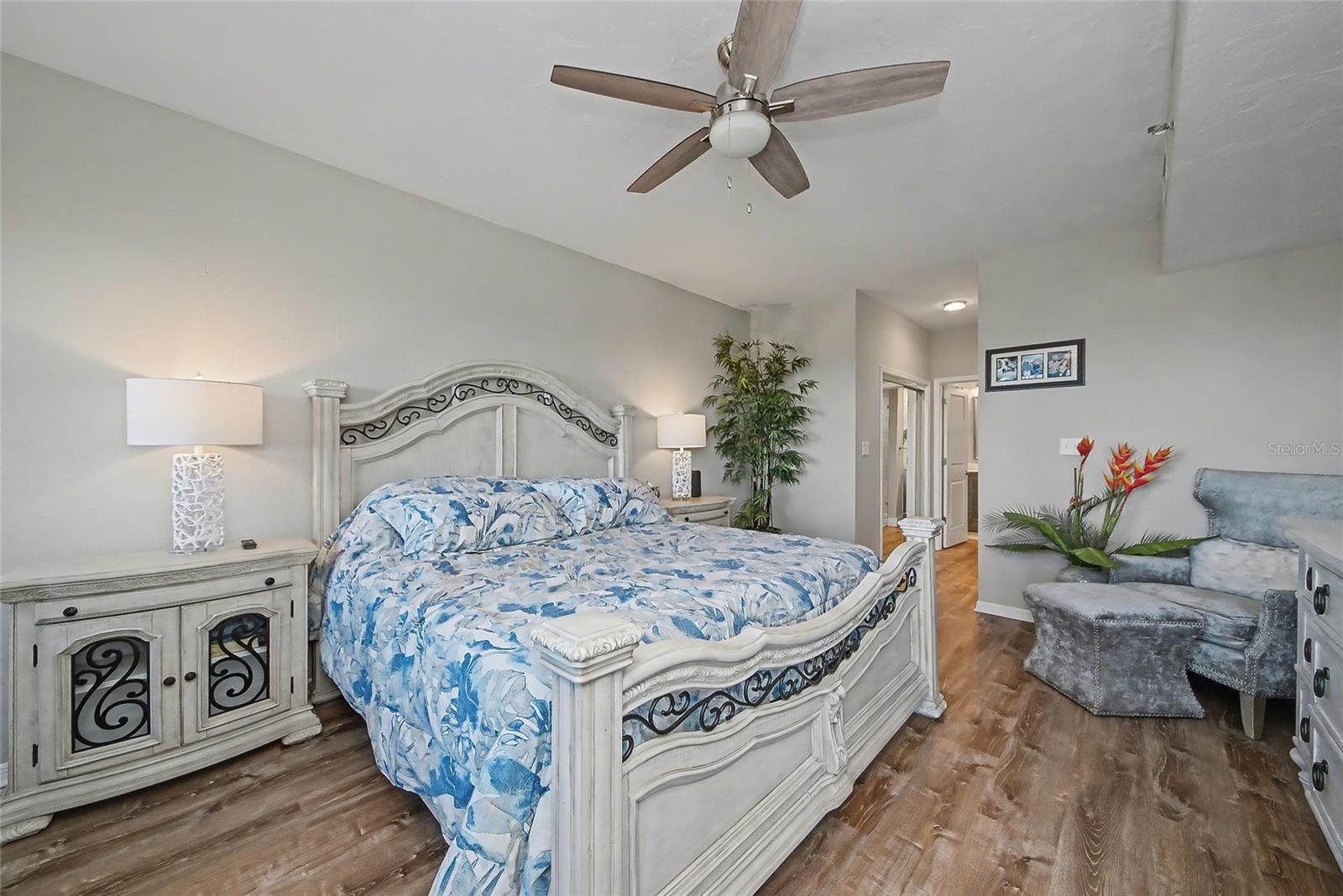 5408 EAGLES POINT CIR #302, SARASOTA, FL — photo 15