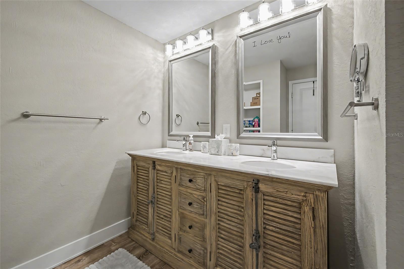 5408 EAGLES POINT CIR #302, SARASOTA, FL — photo 21