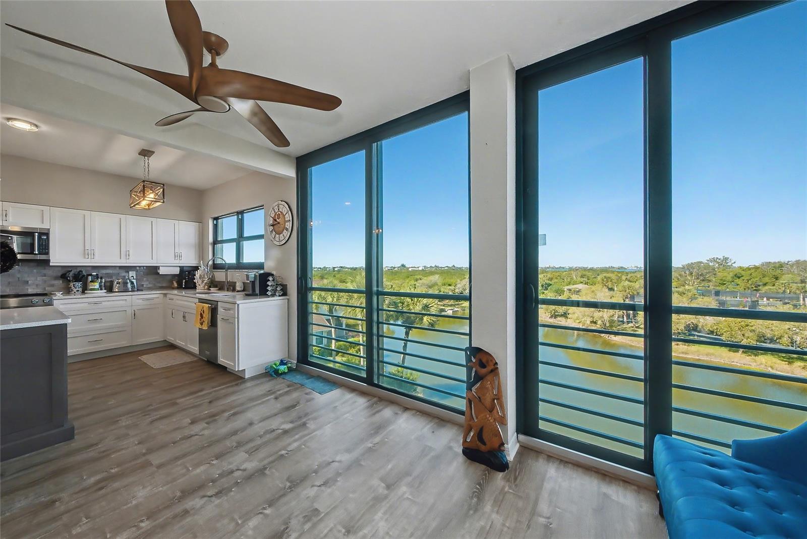 5408 EAGLES POINT CIR #302, SARASOTA, FL — photo 31