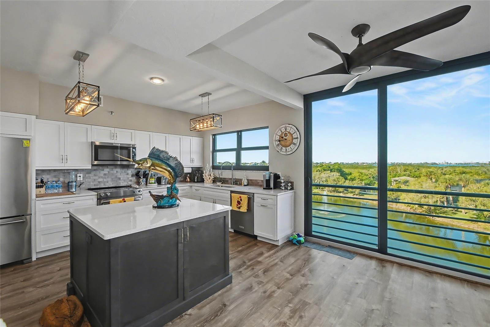 5408 EAGLES POINT CIR #302, SARASOTA, FL — photo 32