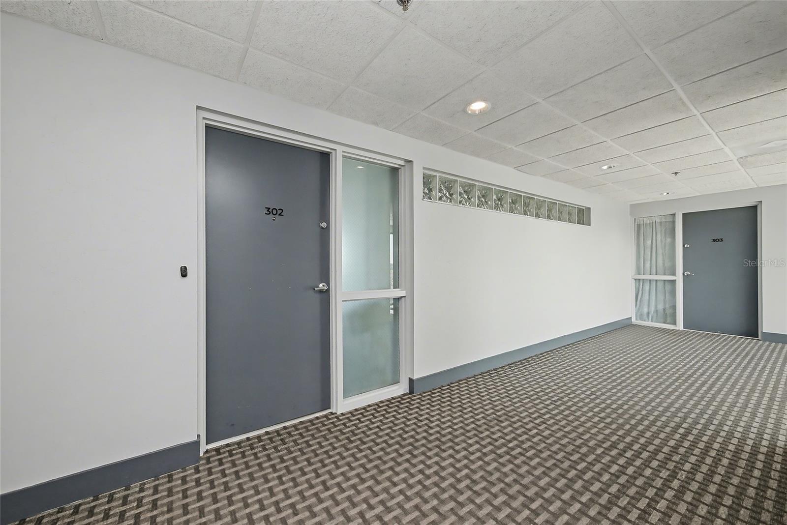 5408 EAGLES POINT CIR #302, SARASOTA, FL — photo 34