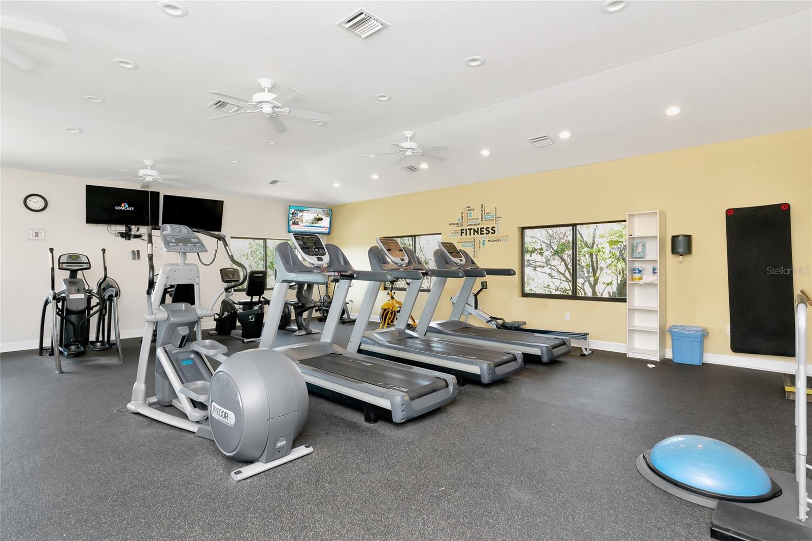 5408 EAGLES POINT CIR #302, SARASOTA, FL — photo 52