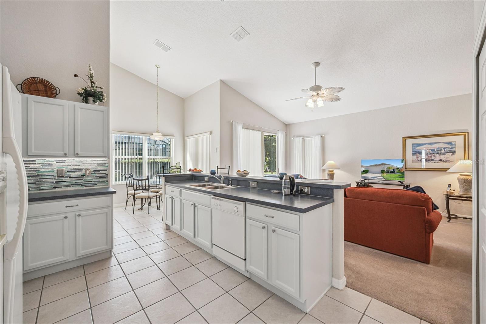 718 CORVINA DR, DAVENPORT, FL — photo 10