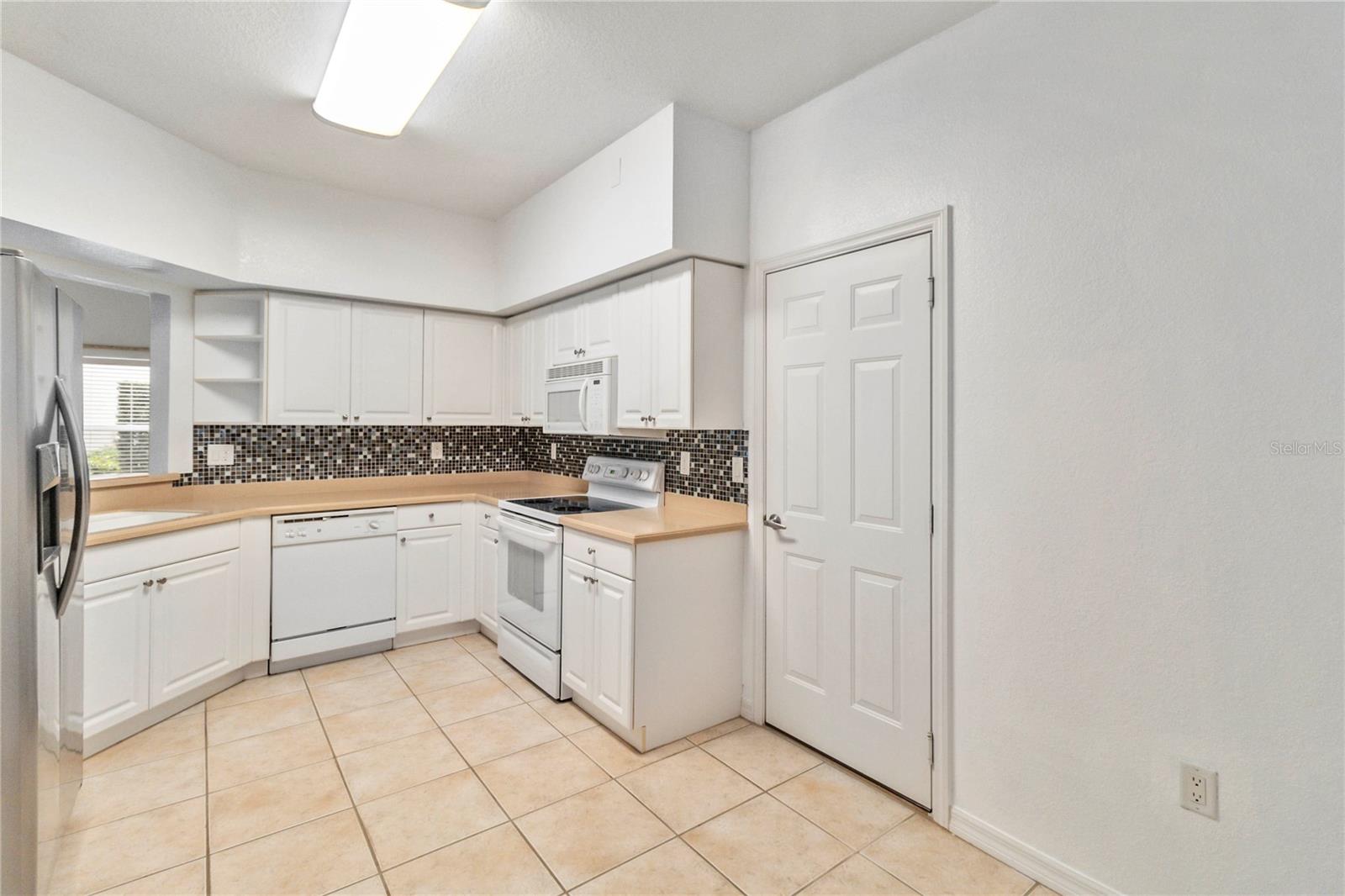 6351 BAY CEDAR LN, BRADENTON, FL — photo 8
