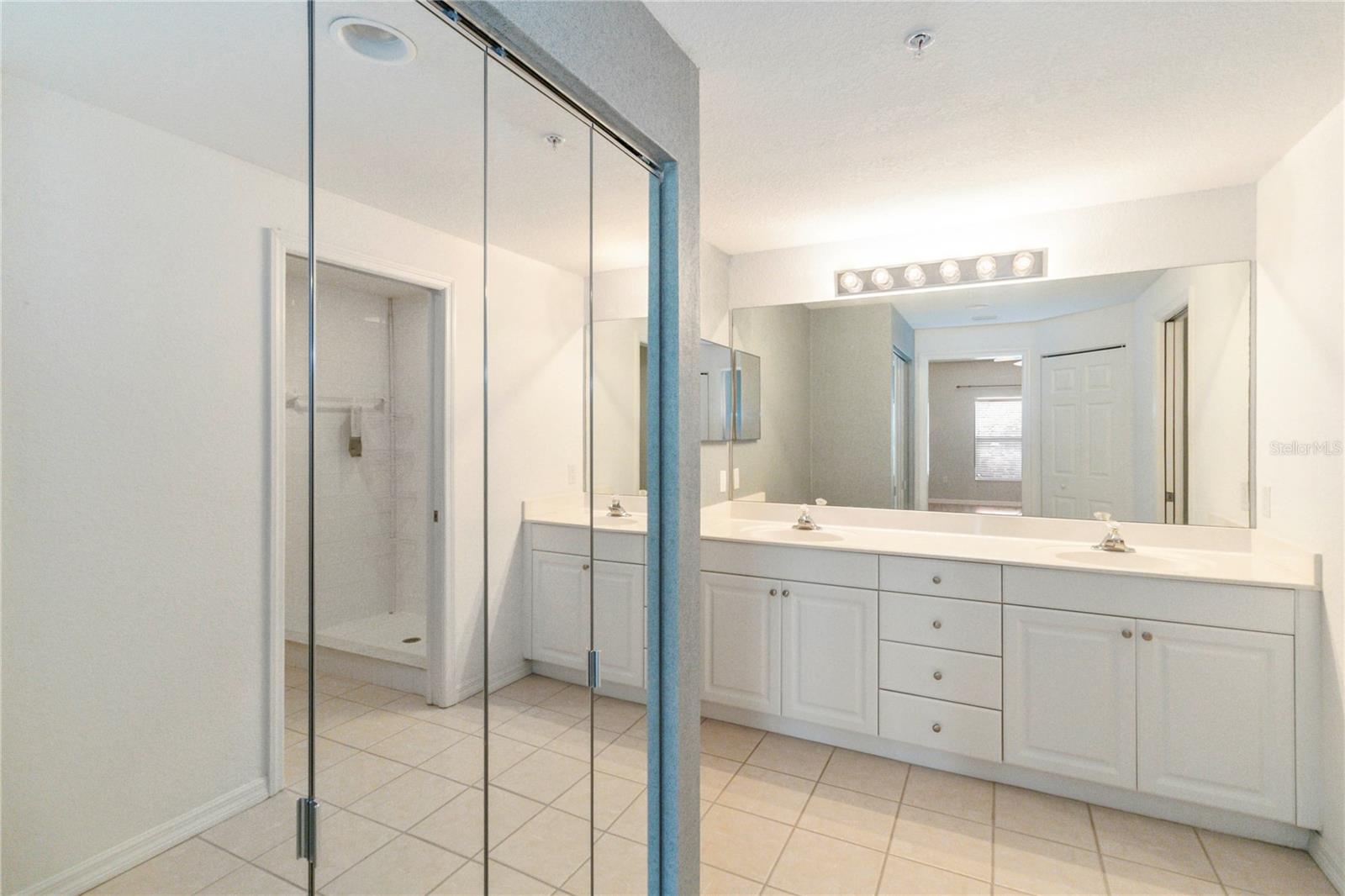 6351 BAY CEDAR LN, BRADENTON, FL — photo 11