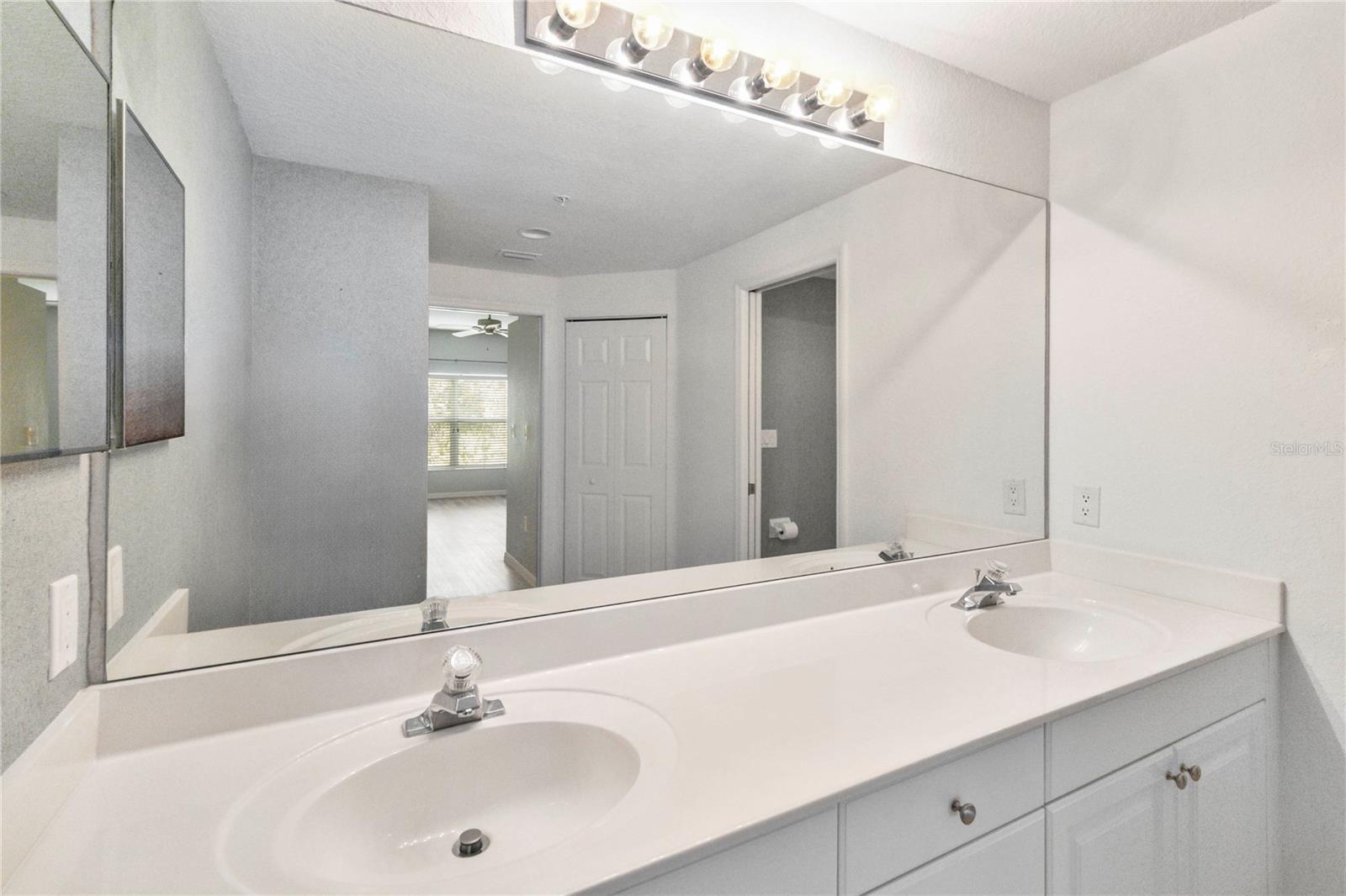 6351 BAY CEDAR LN, BRADENTON, FL — photo 16