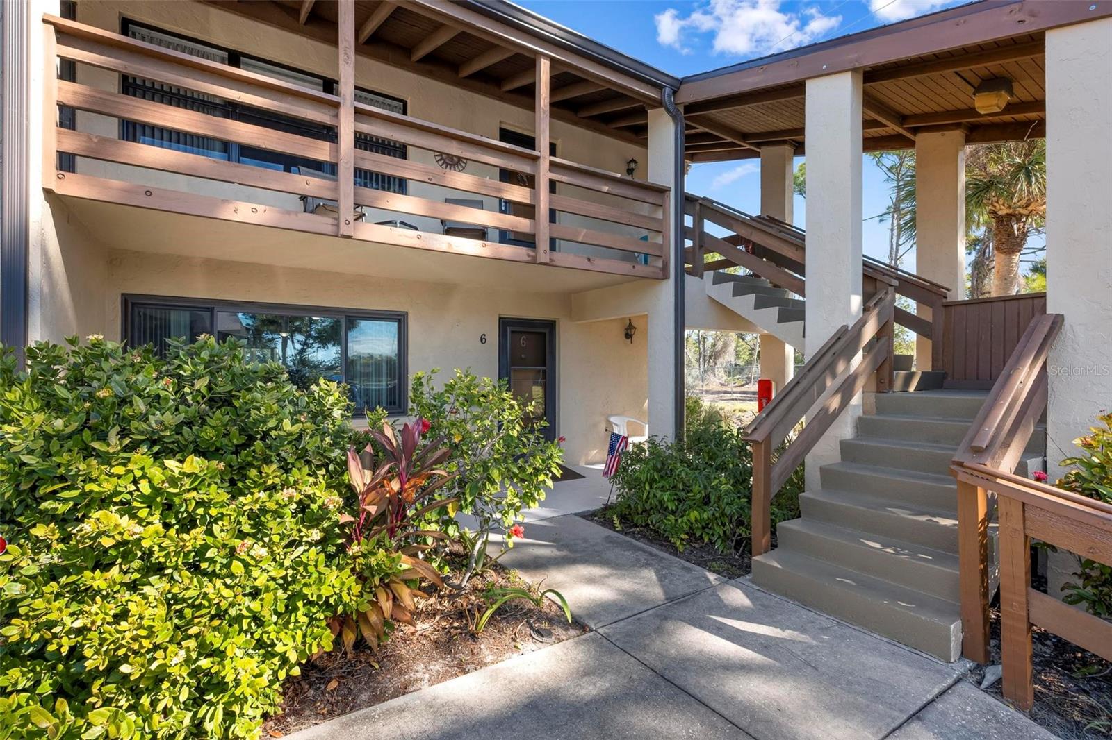 25 QUAILS RUN BLVD #6, ENGLEWOOD, FL