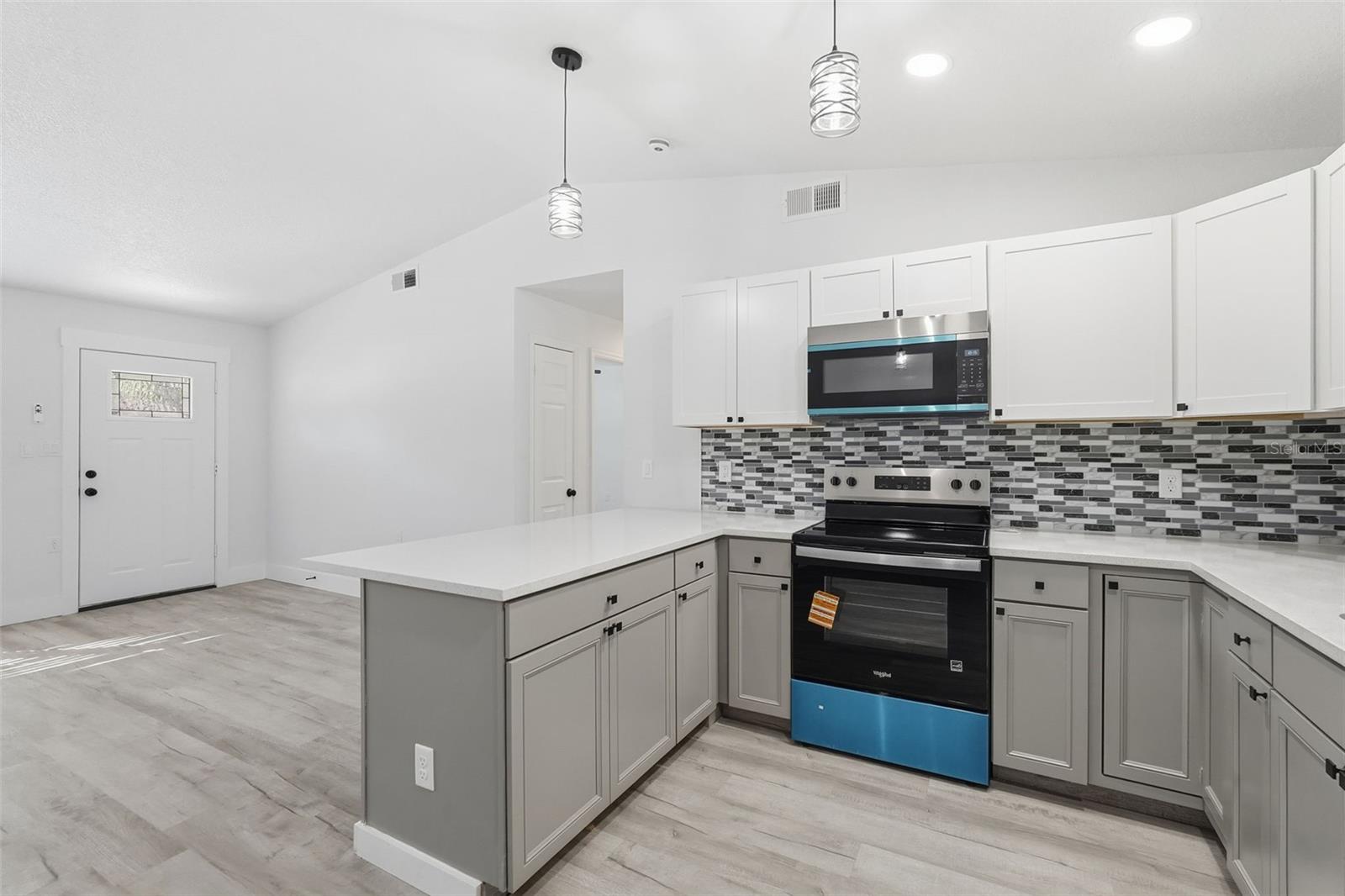 34071 MADISON AVE, DADE CITY, FL — photo 14
