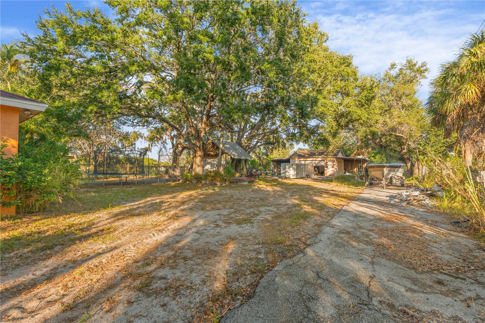 619 29TH ST E, BRADENTON, FL — photo 37