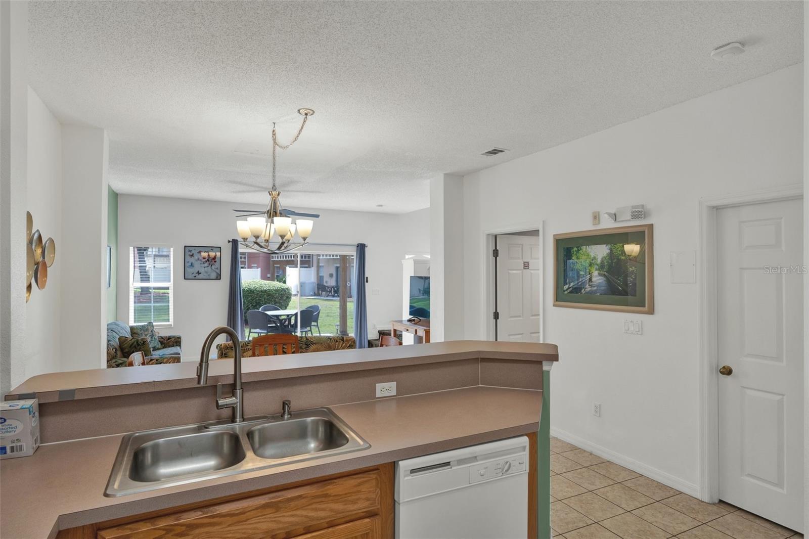 1086 PARK RIDGE CIR, KISSIMMEE, FL — photo 8