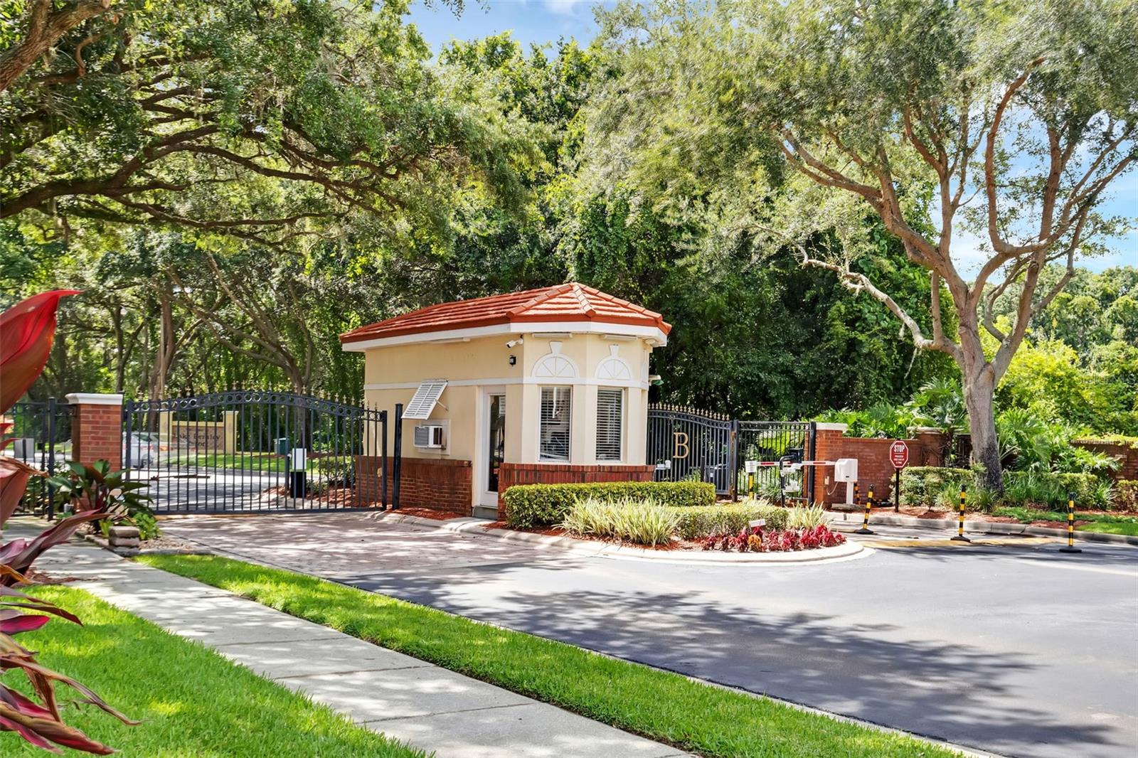 1086 PARK RIDGE CIR, KISSIMMEE, FL — photo 43