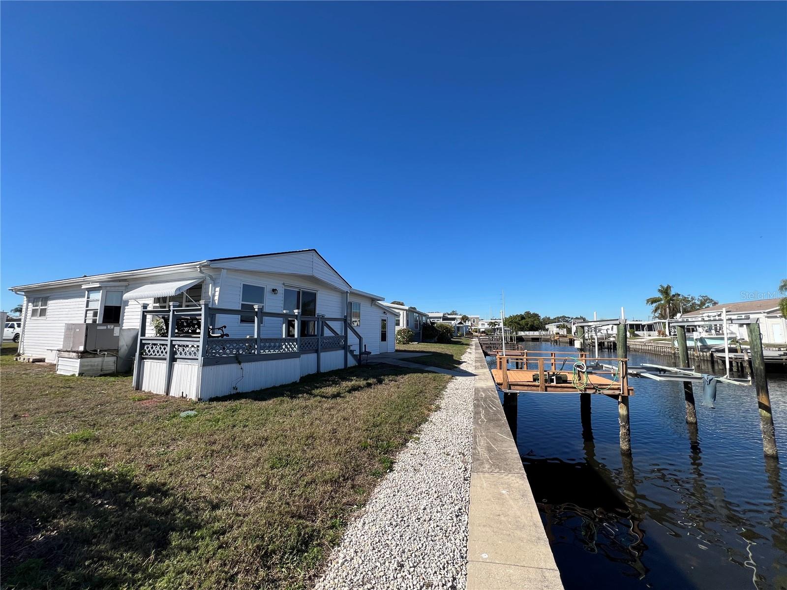 217 MOUNT ISLE AVE NE #197, ST PETERSBURG, FL — photo 17