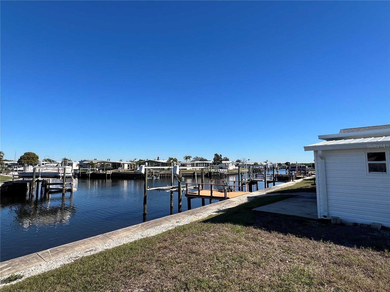 217 MOUNT ISLE AVE NE #197, ST PETERSBURG, FL — photo 38