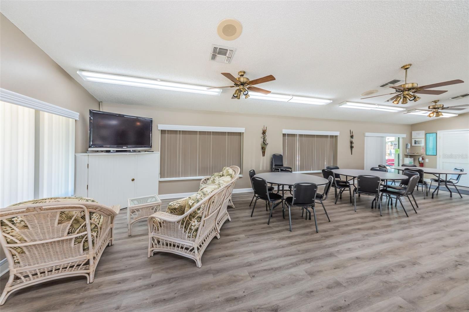 2522 PINE RIDGE WAY S #A2, PALM HARBOR, FL — photo 27