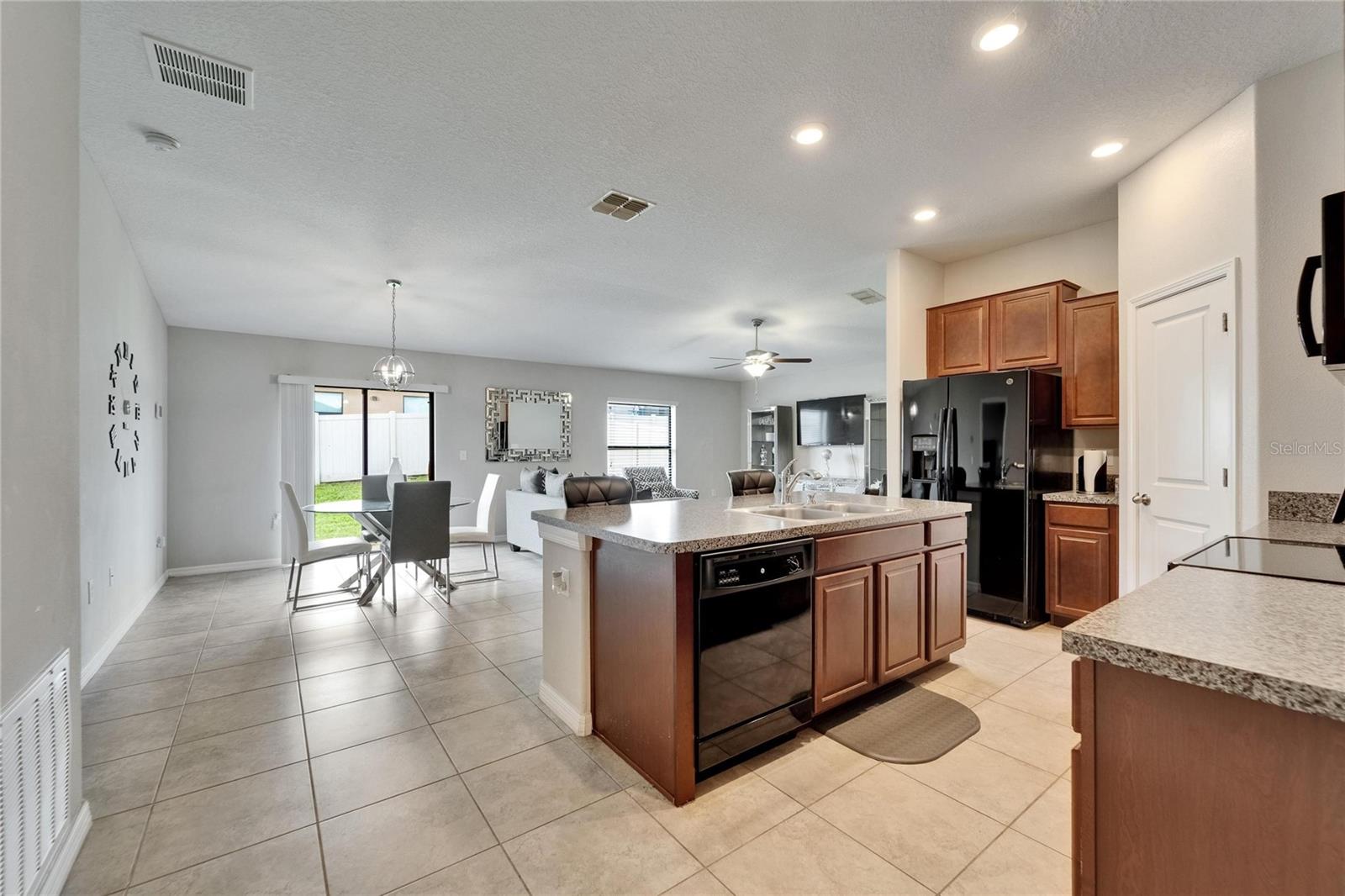 10119 ROSE PETAL PL, RIVERVIEW, FL — photo 7