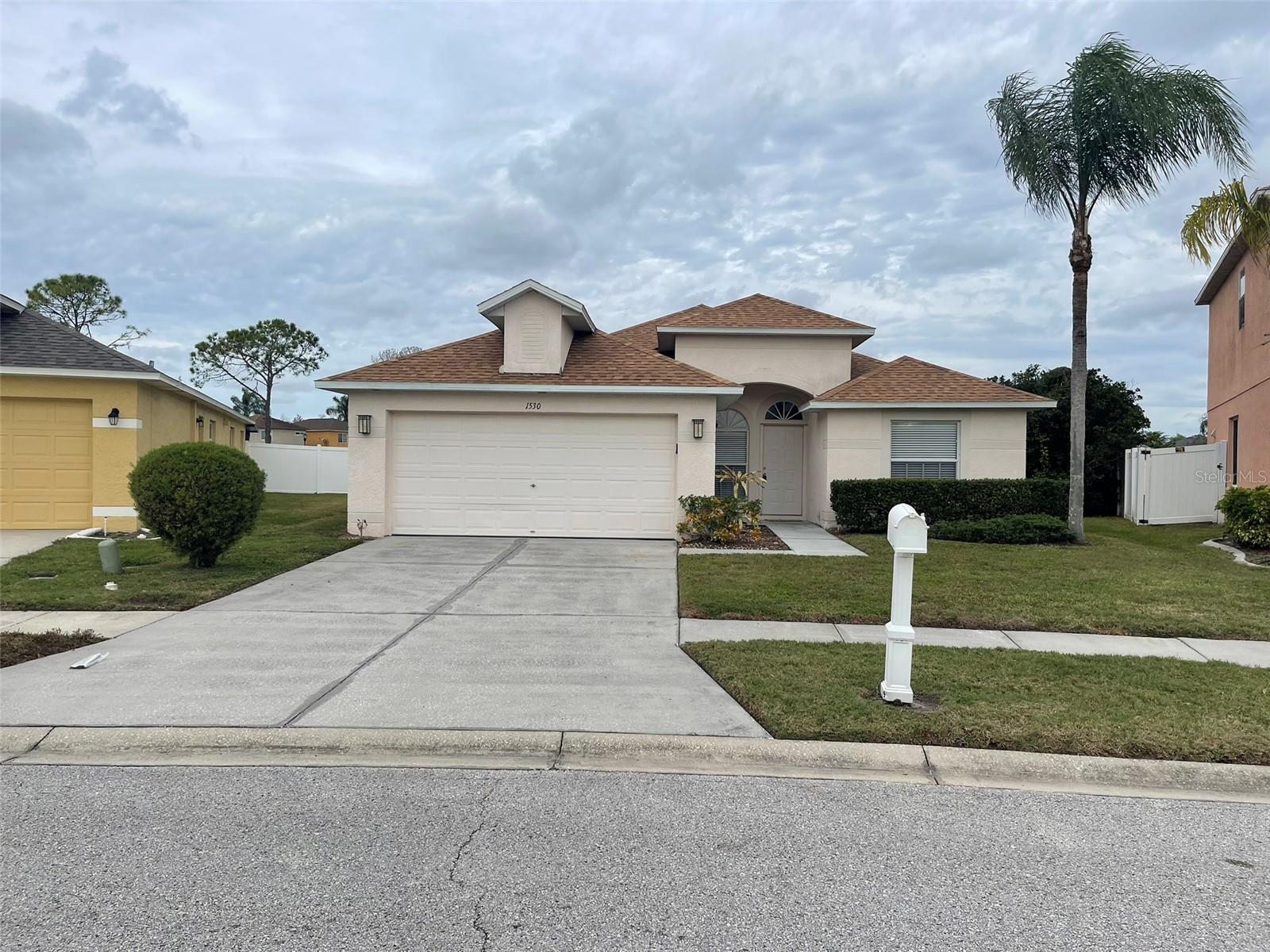 1530 OCEAN REEF RD, WESLEY CHAPEL, FL — photo 2